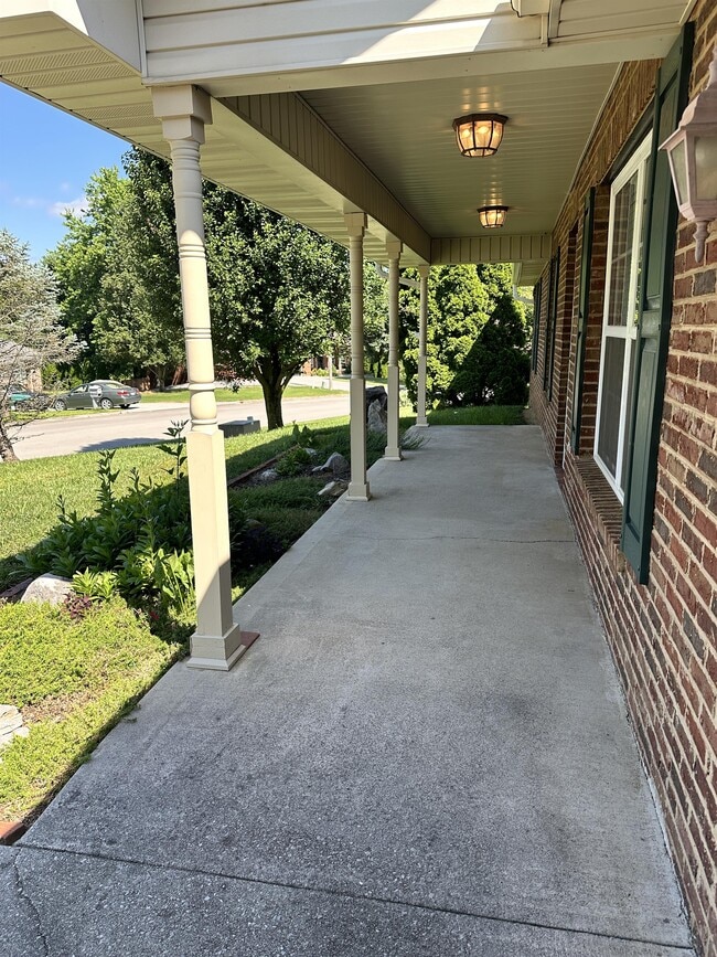 Building Photo - 1114 Mercer Dr