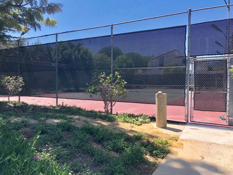 Tennis Courts - 17195 Palisades Cir