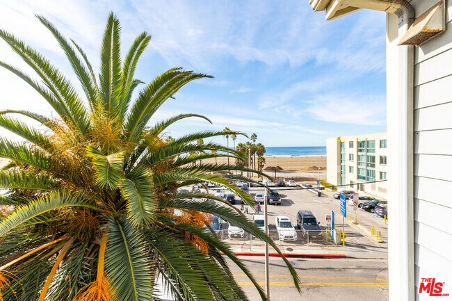 Building Photo - 1751 Appian Wy