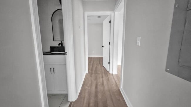 Building Photo - 1716 N Troup St