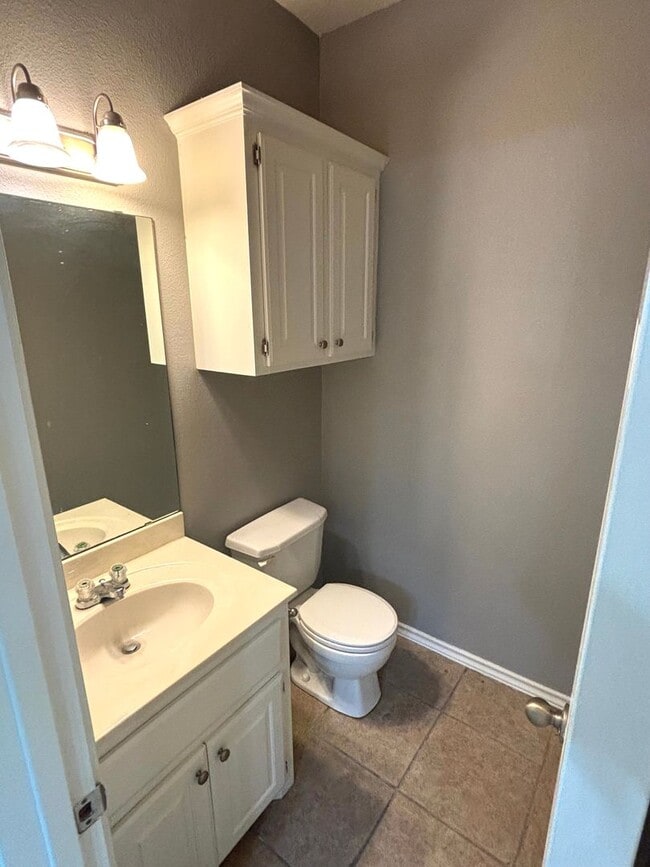 Building Photo - Pleasant Grove Townhouse for rent!