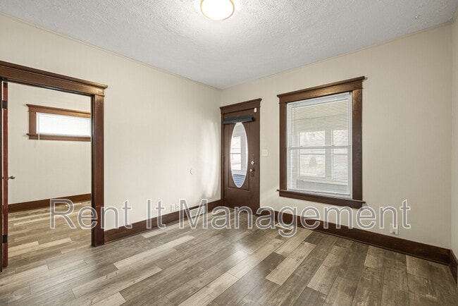 Building Photo - 2816 N 19th Ave