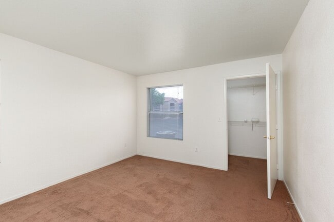 Building Photo - First floor one bedroom in gated Silverado Rach community