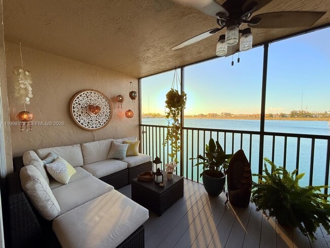 Building Photo - 605 Ives Dairy Rd