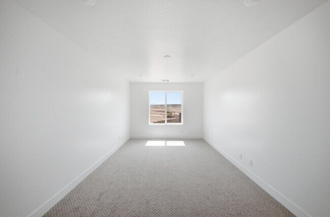 Building Photo - 946 Malibu Dr