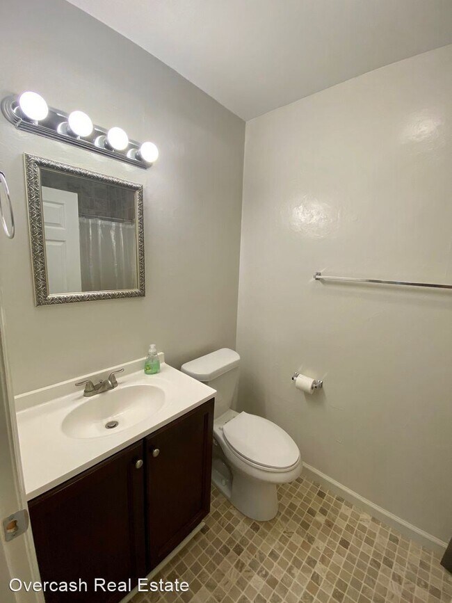 Building Photo - 2 br, 2 bath House - 123 Carriage House Drive