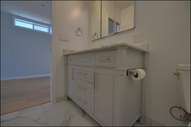 Building Photo - 4326 Manchester Ave