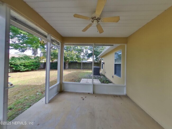 Building Photo - 76383 Timbercreek Blvd