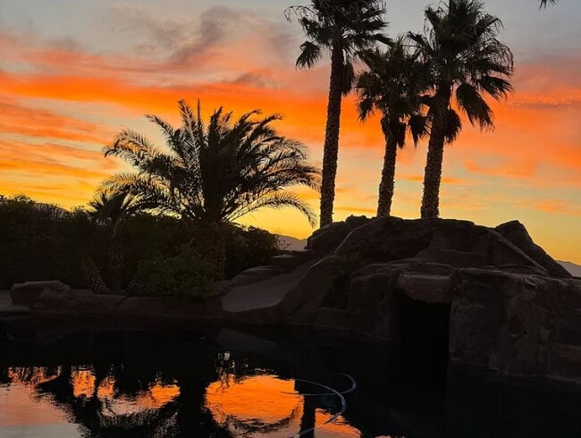 Building Photo - 9653 Denhart Ave