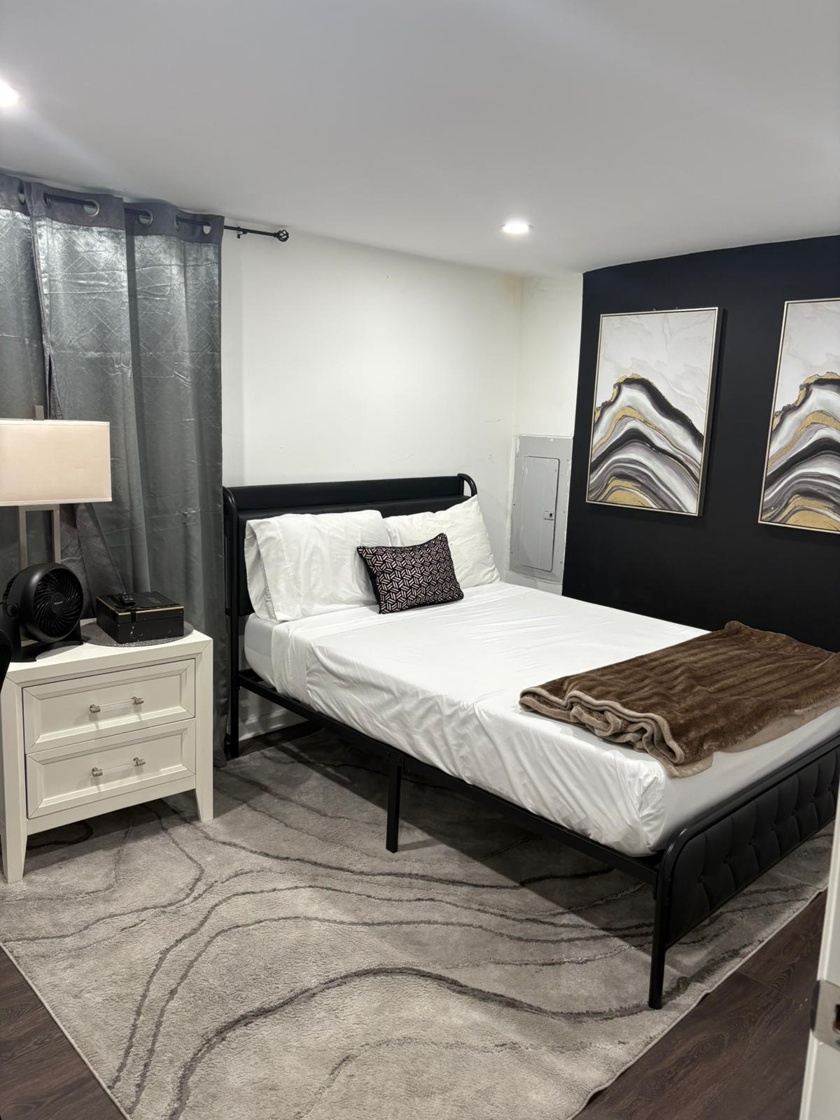 Building Photo - 127 Wilmington Pl SE