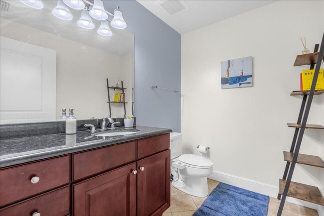 Building Photo - “Live Steps from Lake Eola in Thornton Par...