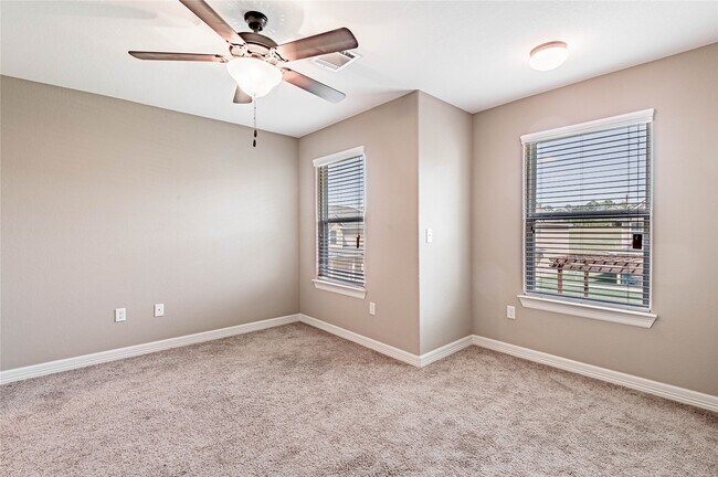 Building Photo - 2002 20th St