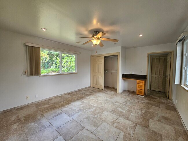 Building Photo - 15-1331-1331 24th Ave