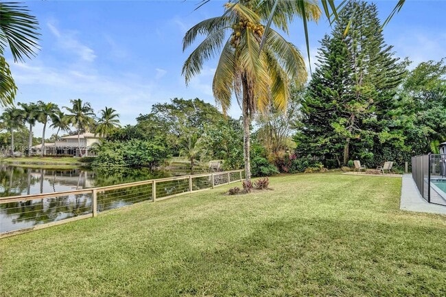 Building Photo - 1020 Bayberry Point Dr