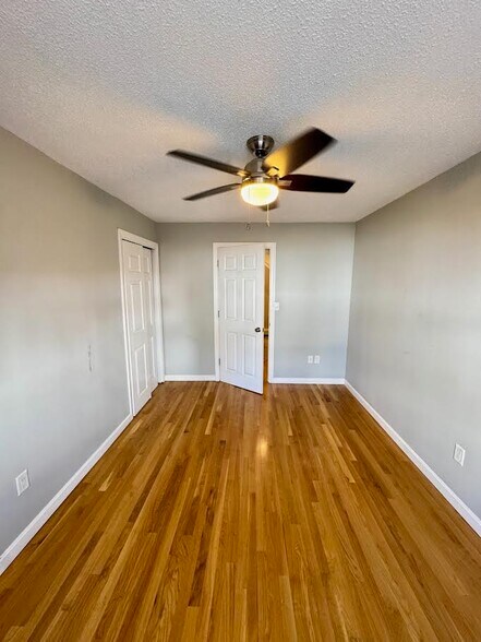 Building Photo - 48 Dane St