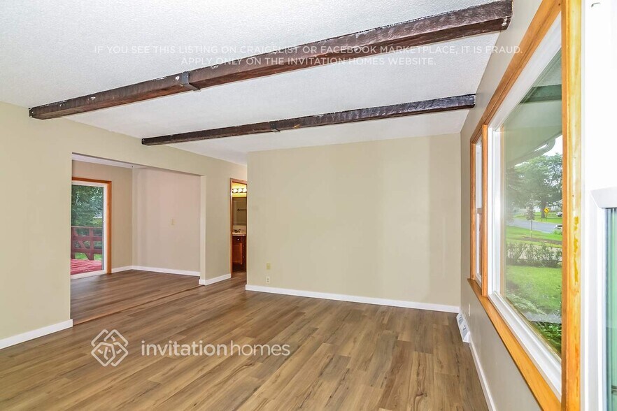 Building Photo - 5900 Aquila Ave N