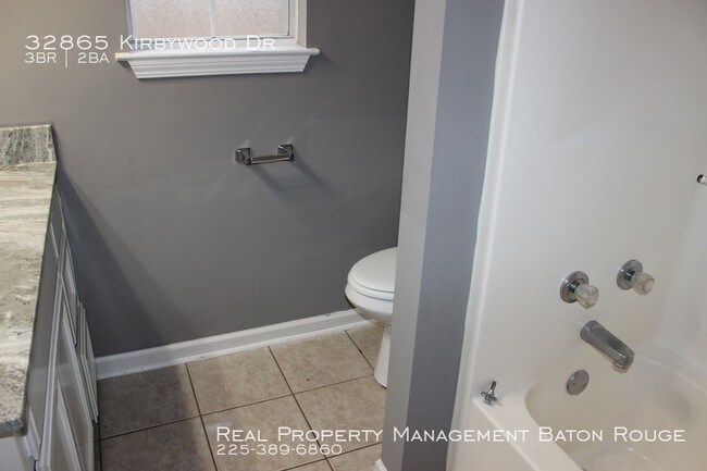 Building Photo - Beautiful Updated Home in Fenwood Estates