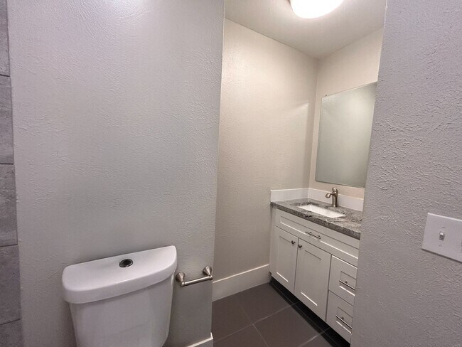 Building Photo - $0 DEPOSIT OPTIONS. SPACIOUS 4-BEDROOM, 3.5-BATH DUPLEX OFF 6TH AVE FREEWAY, MINUTES FROM COLORAD...