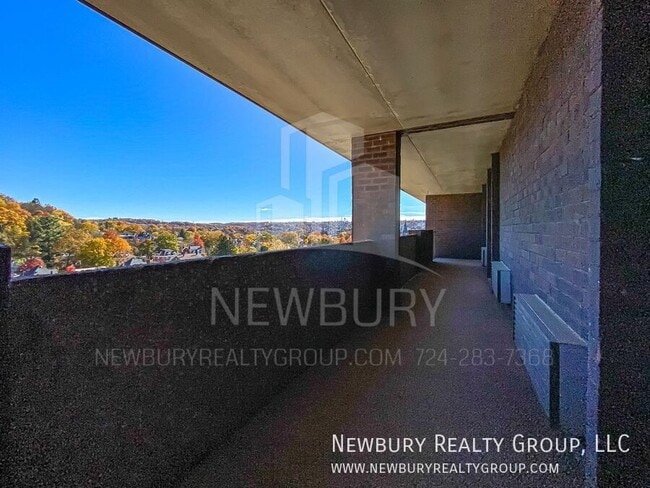 Building Photo - 530 N Main St