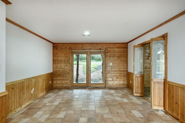 Building Photo - 1111 Berry Ln