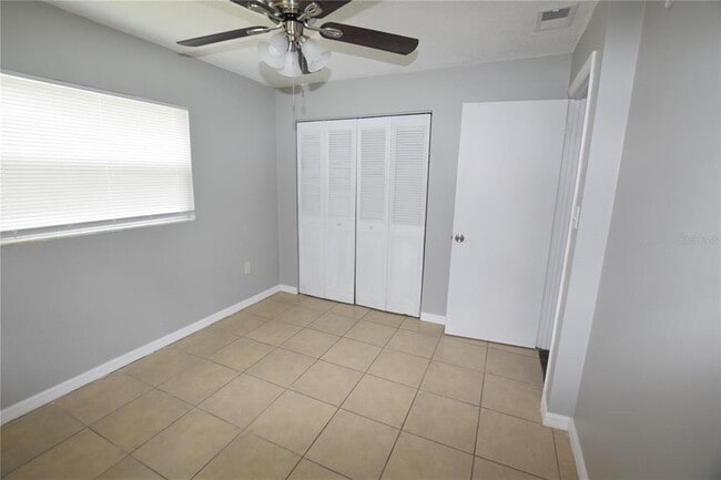 Building Photo - 4840 Grovemont Pl