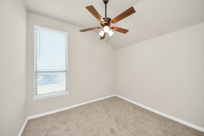Building Photo - 1635 Ryon Falls Dr