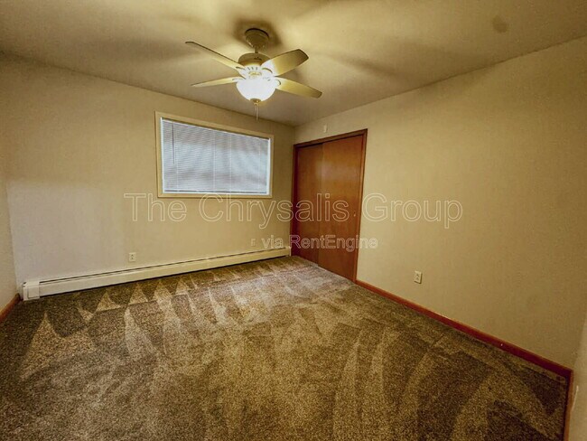 Building Photo - 141 E Walnut St