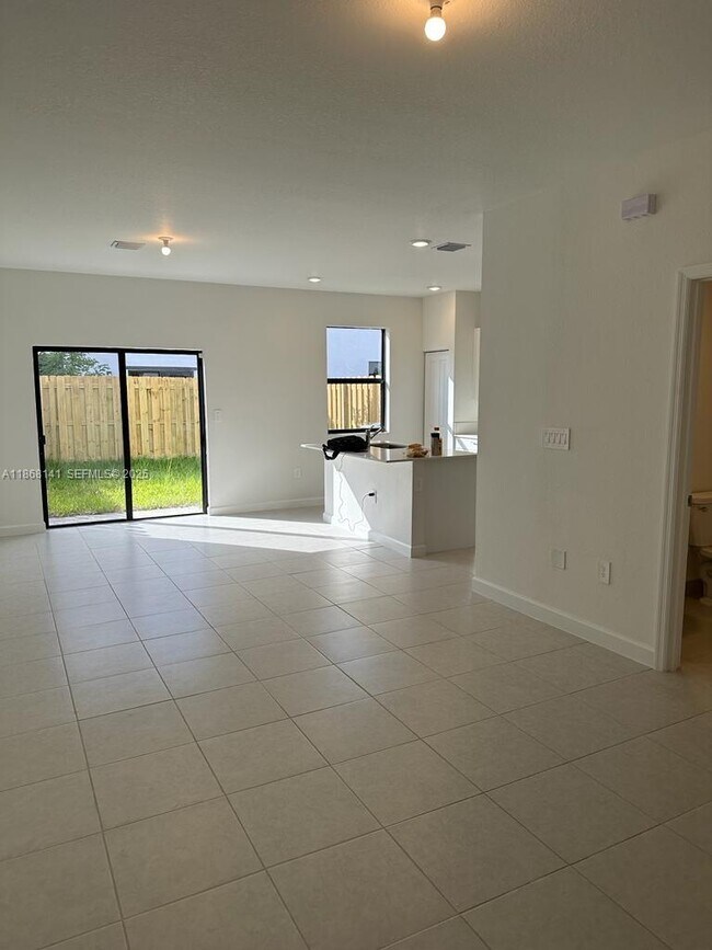 Building Photo - 11926 SW 245 Ter