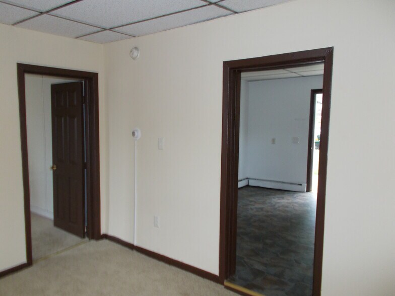 Building Photo - 1723 Hall Ave