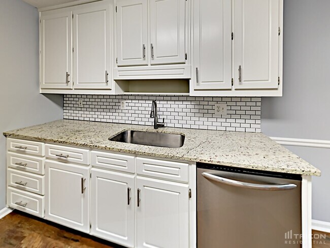 Building Photo - 5102 Meridian Lake Dr