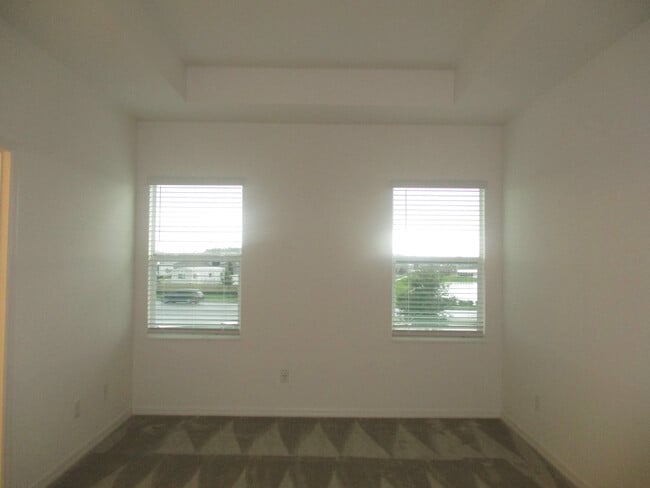 Building Photo - 3BD/2.5BA Town Home in Sawgrass Landing In...