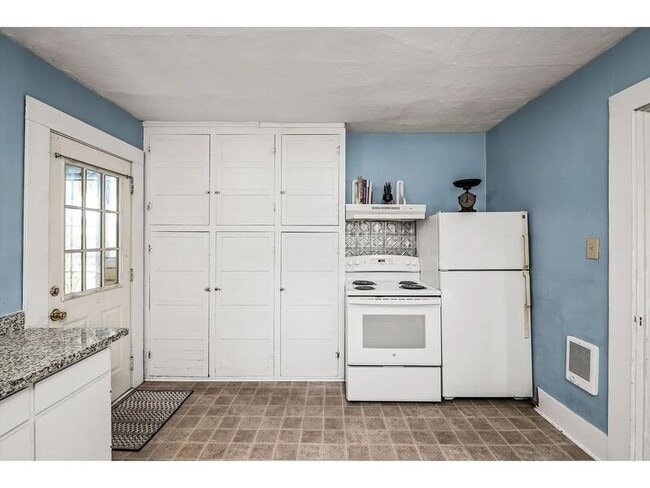 Building Photo - 511 Madison St