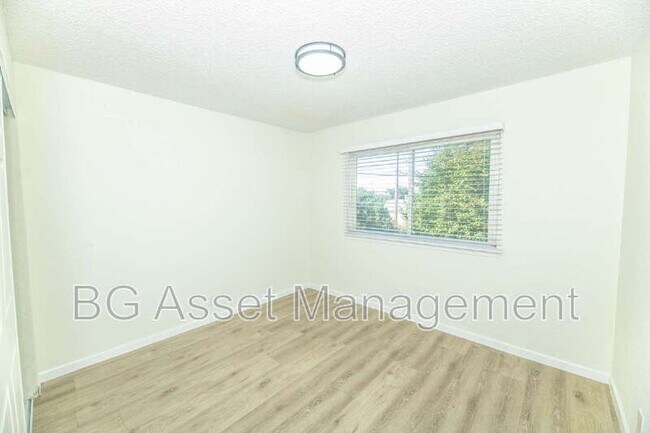 Building Photo - 4110 34th Ave