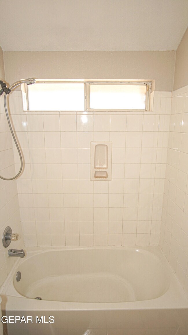 Building Photo - 7481 Umbria Dr