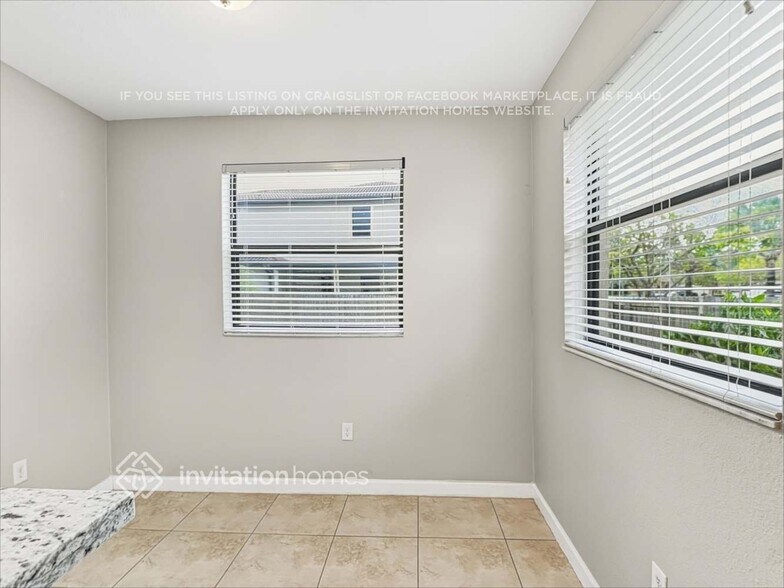 Building Photo - 23391 SW 118 Ave