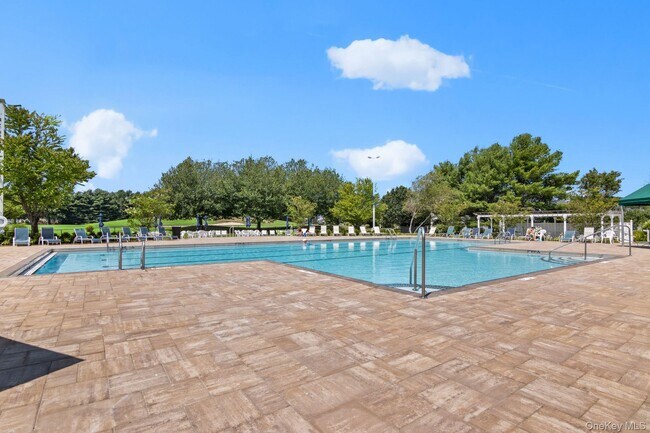 Building Photo - 868 Birchwood Park Dr