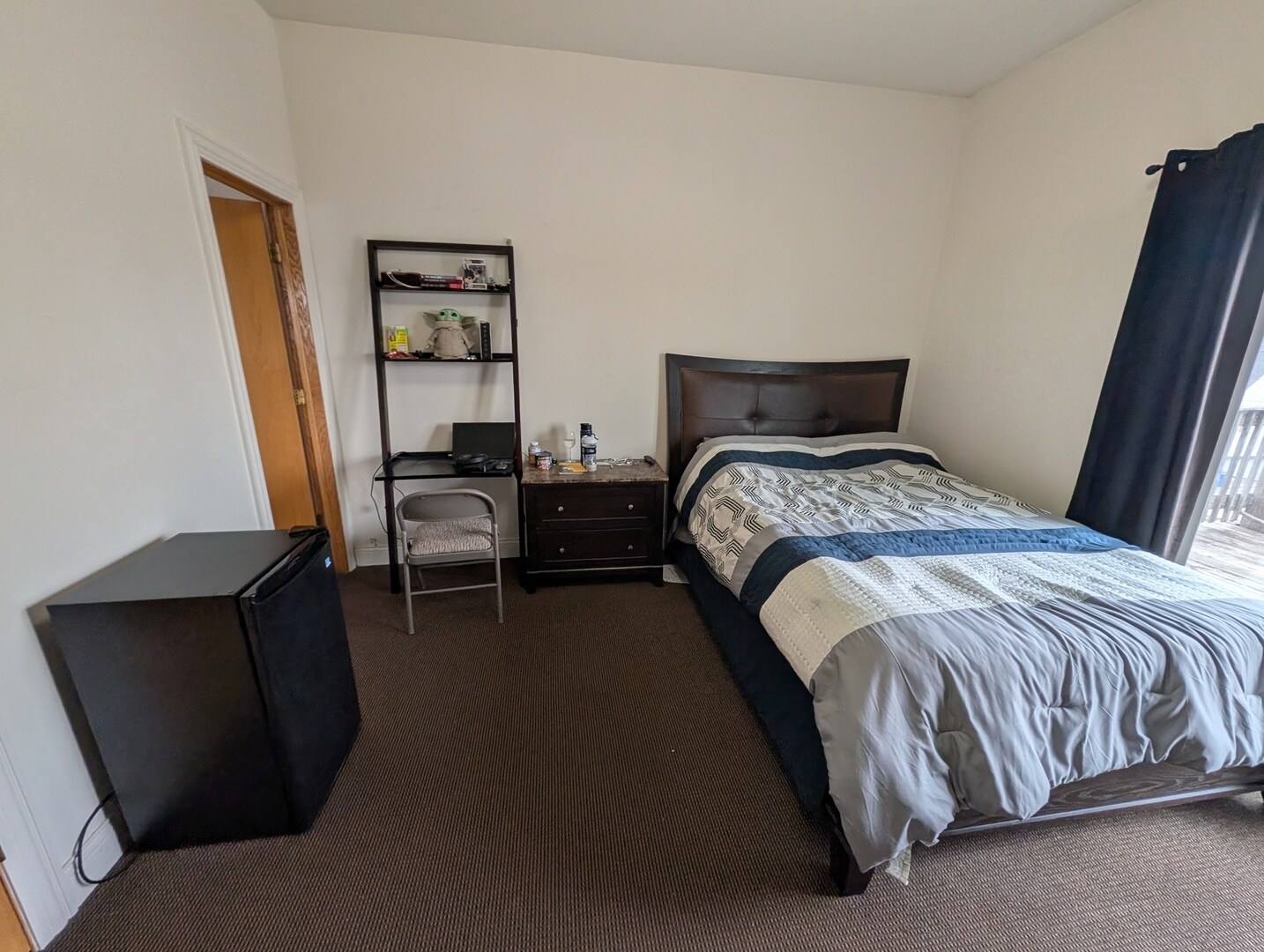 Building Photo - 1655 W Wrightwood Ave