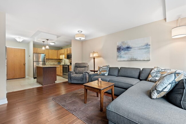 Building Photo - 211 E Ohio St