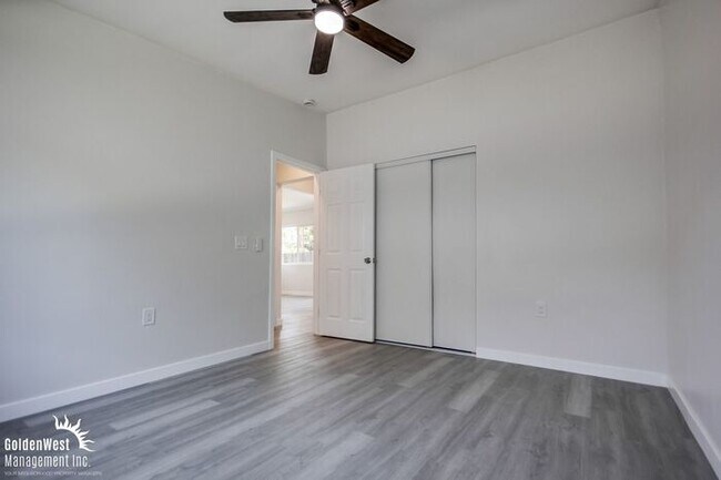 Building Photo - Remodeled 2Bdm 1Ba Apartment with Spacious Yard in La Mesa