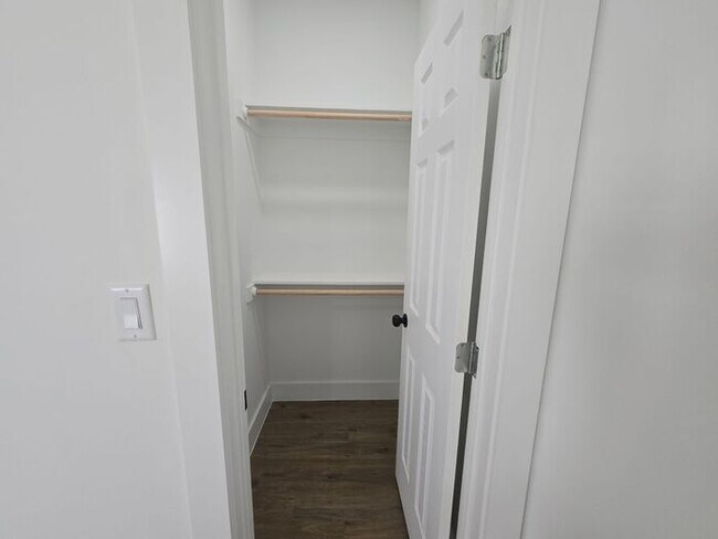 Building Photo - Stunning New Build