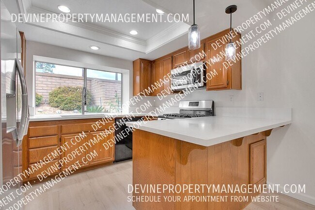 Building Photo - 902 California Privado
