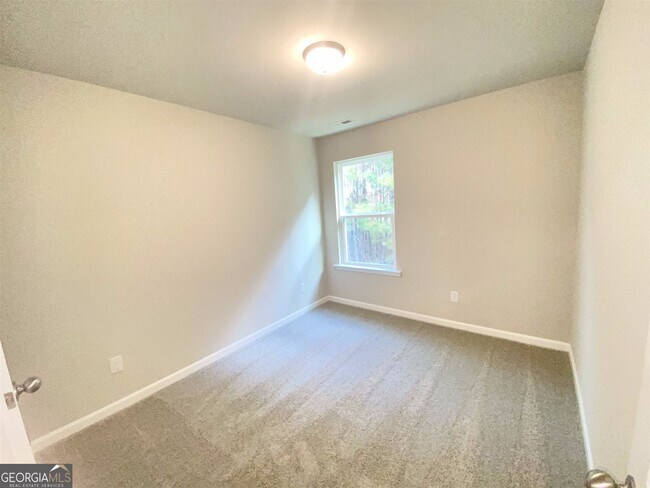 Building Photo - 6128 Oakley Rd