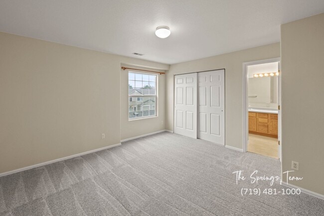 Building Photo - CHARMING 3BD/2BA CONDO featuring FRESH UPDATES - Security Deposit Waiver Available