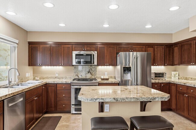 Building Photo - 223 Desert Falls Dr E