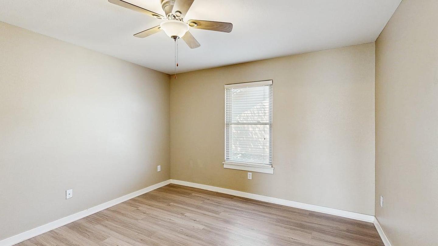 Building Photo - Beautifully updated home in a peaceful Geo...