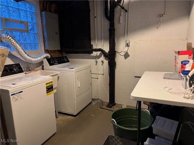 Building Photo - 2713 Smith Rd