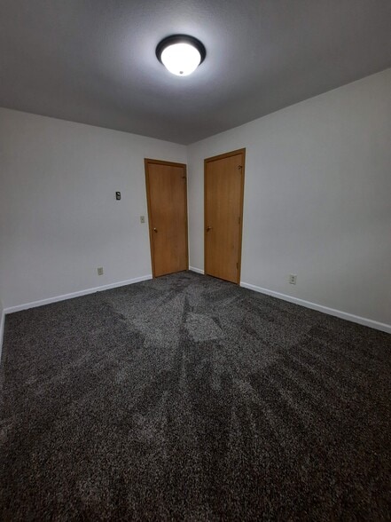 Building Photo - 3135 Runway Ave