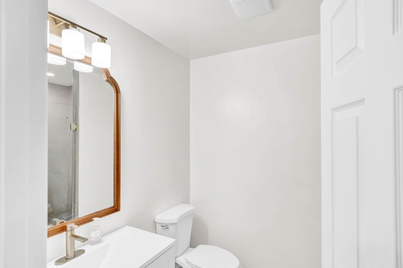 Building Photo - 526 Olive St