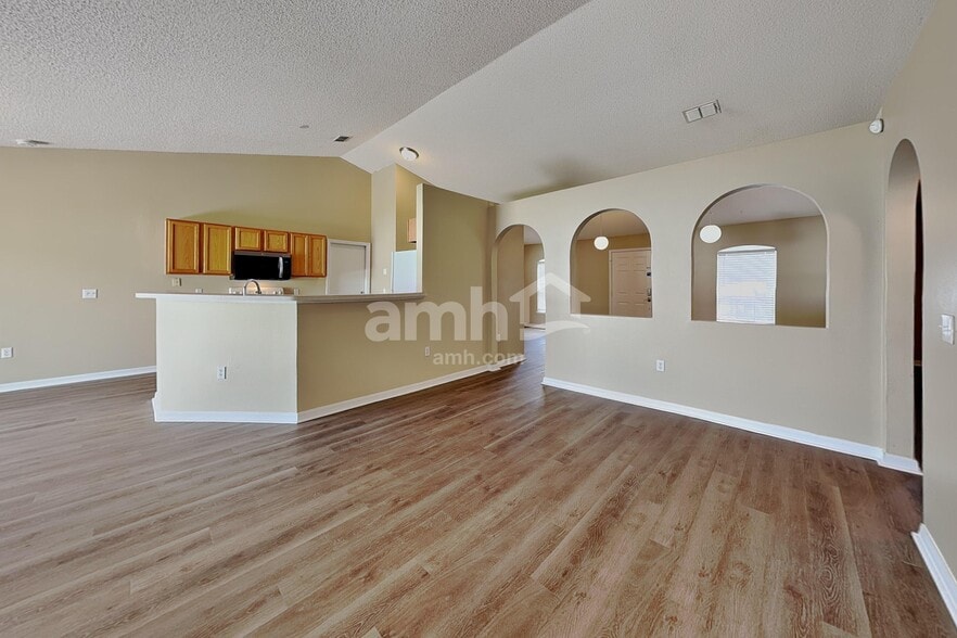 Building Photo - 147 Timbercreek Pines Cir