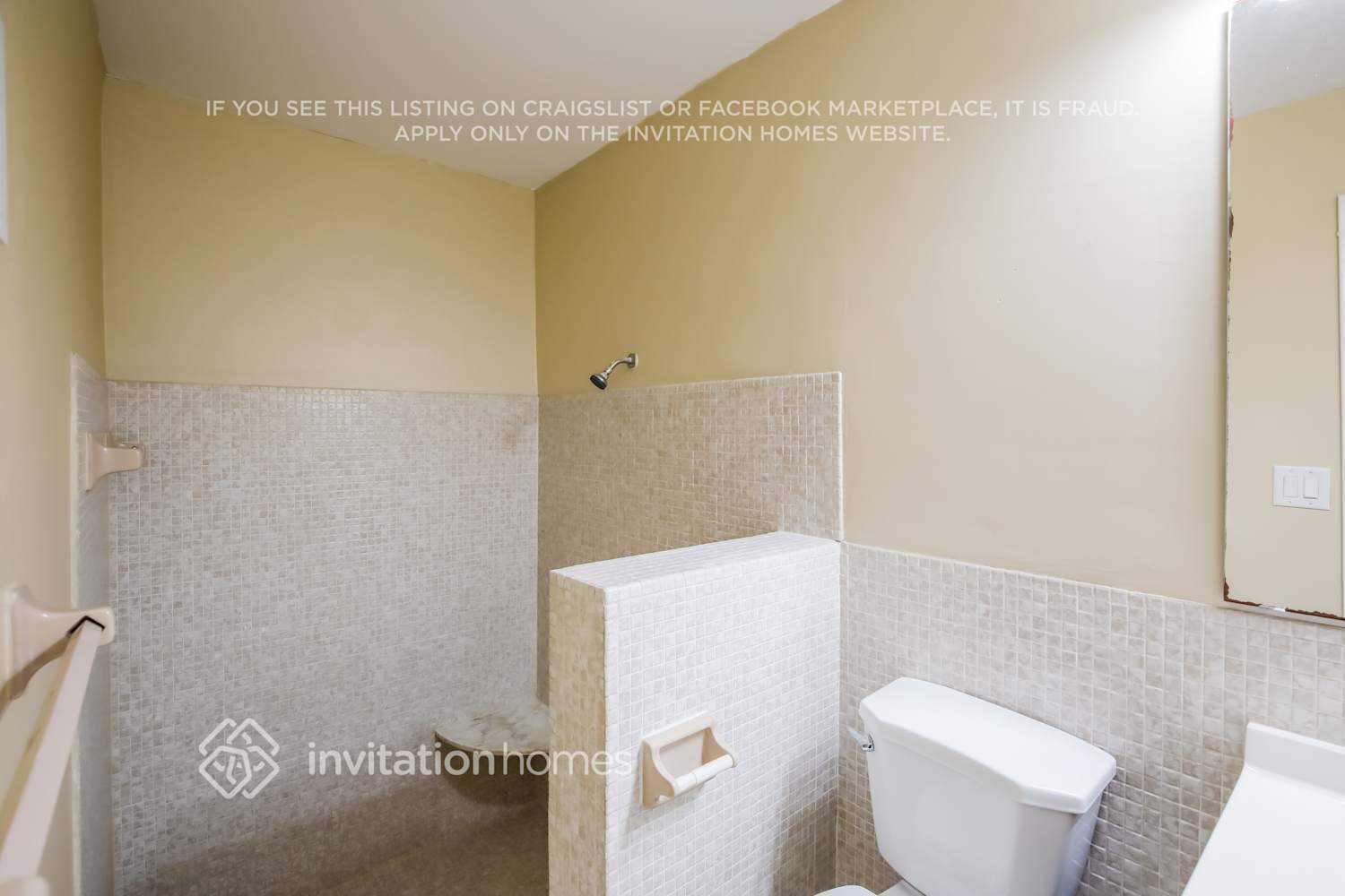 Building Photo - 4707 Holly Dr